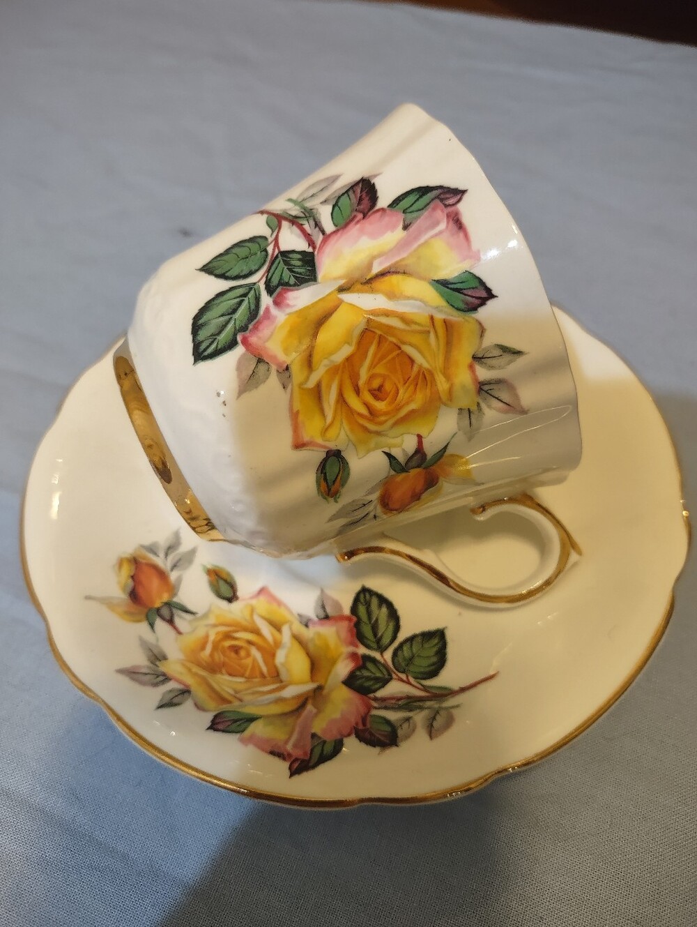 Royal Eton Fine Bone China Yellow Rose Teacup and Saucer with Gold Trim